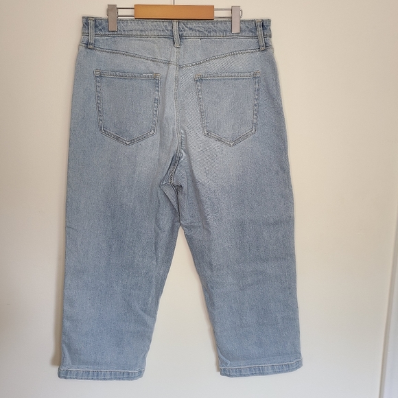 NWOT Wide Leg Cropped Jeans | Back To School - Picture 2 of 4